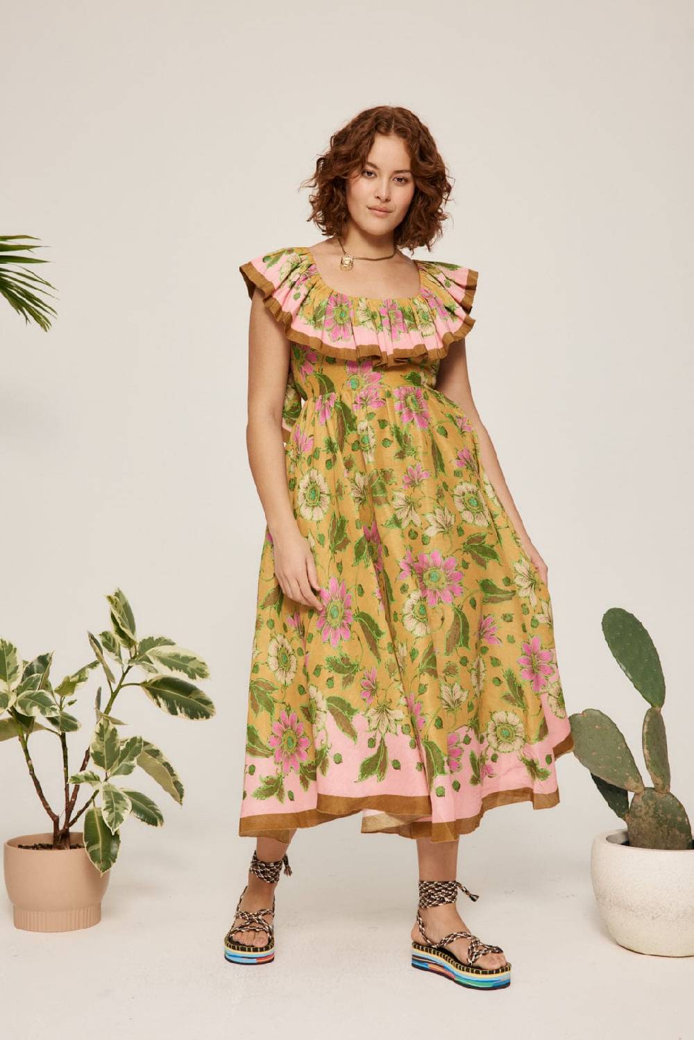 NEUHEITEN Winnie Kleid mit Rüschen Speichern exportieren