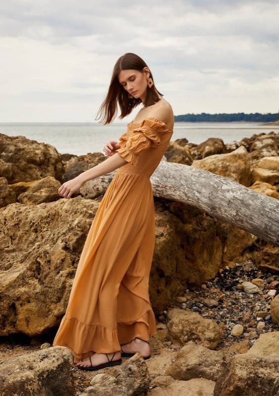 RESORTWEAR Lora Kleid Sand Muttertagsangebot