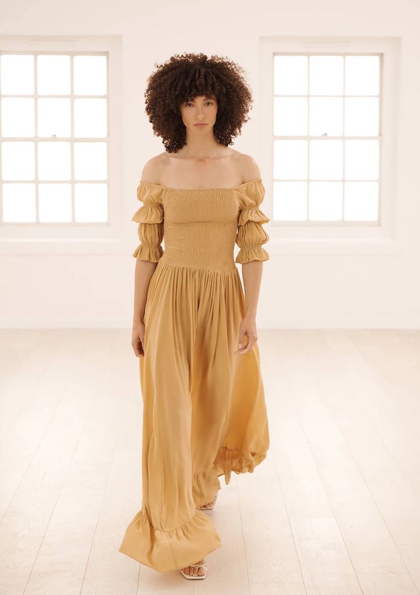 RESORTWEAR Lora Kleid Sand Muttertagsangebot