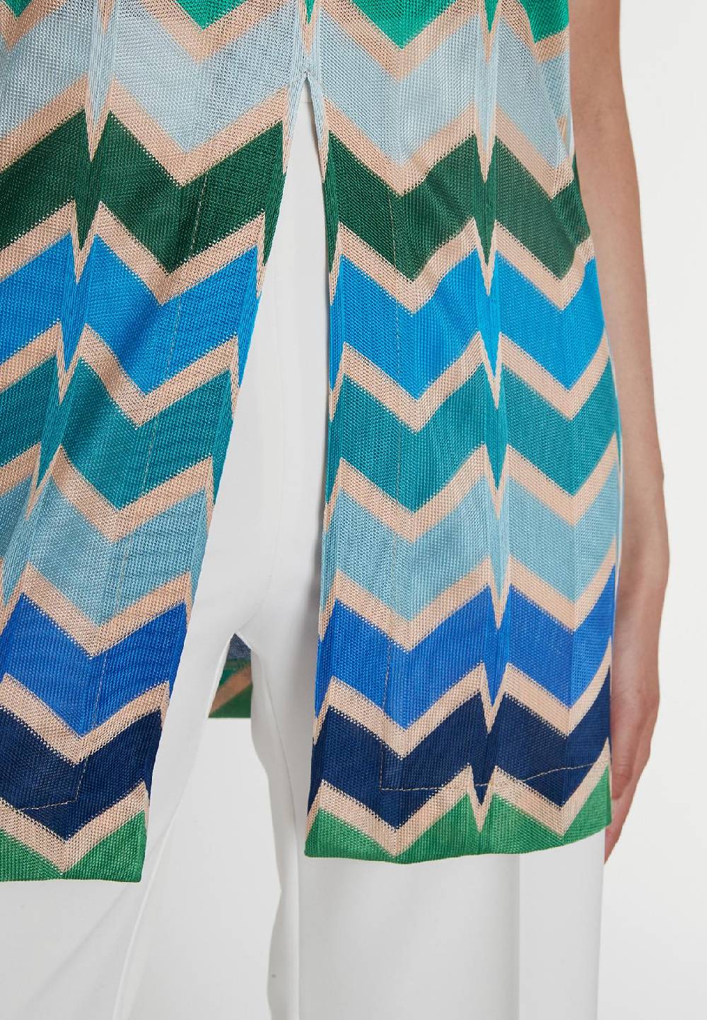 Ana Alcazar Longtop Poccy Nur noch ein Tag übrig