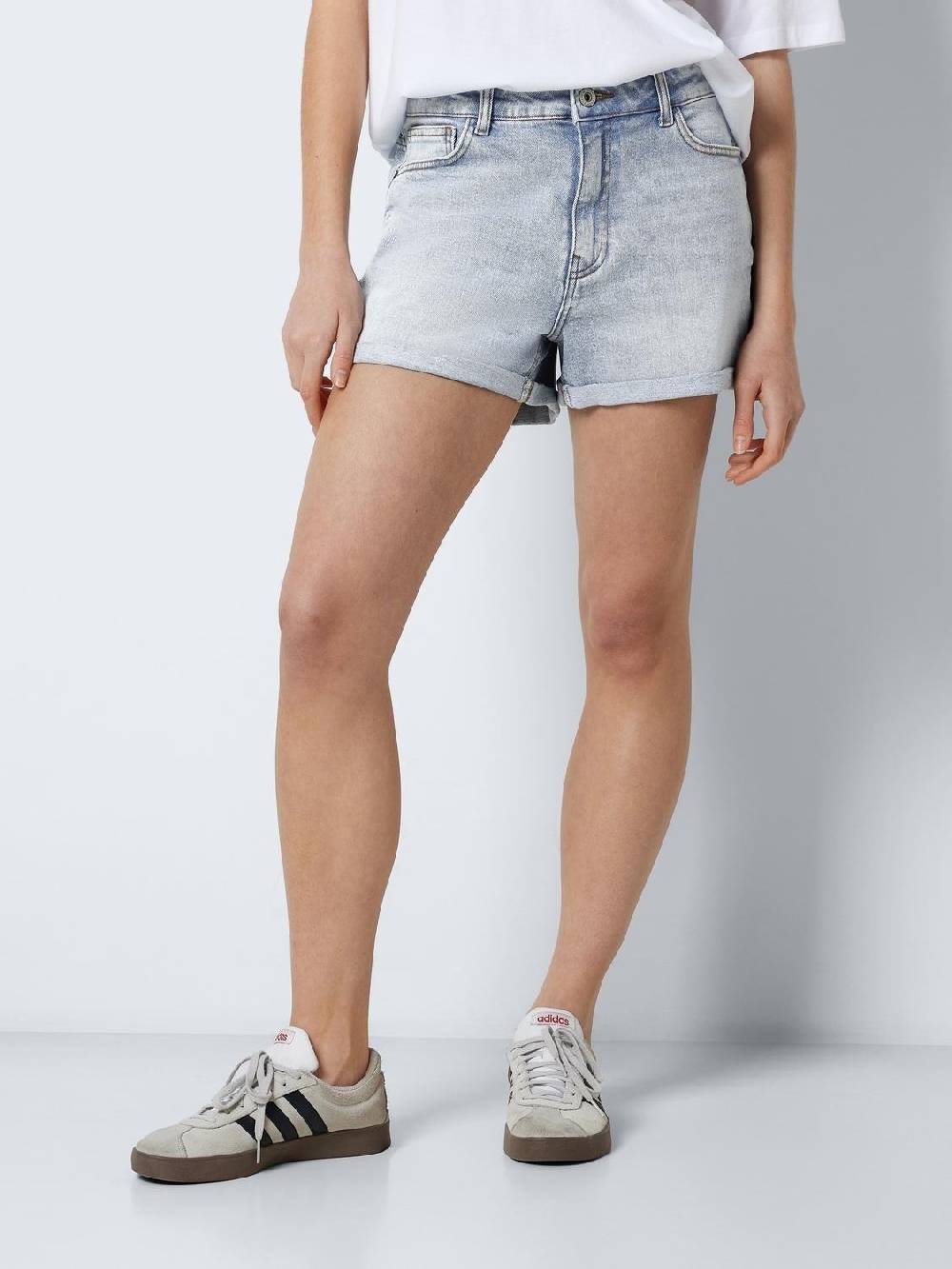 NOISY MAY NMMONI HW SHORTS AZ360 BL NOOS LIGHT BLUE DENIM Tägliche Deals