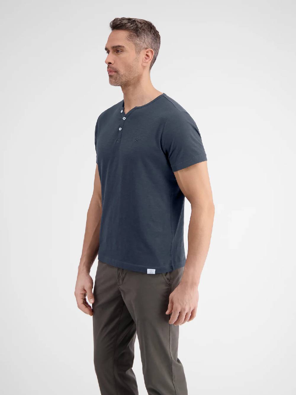 Lerros 2433908 BASIS HENLEY-SHIRT (485 CLASSIC NAVY) Preisnachlass