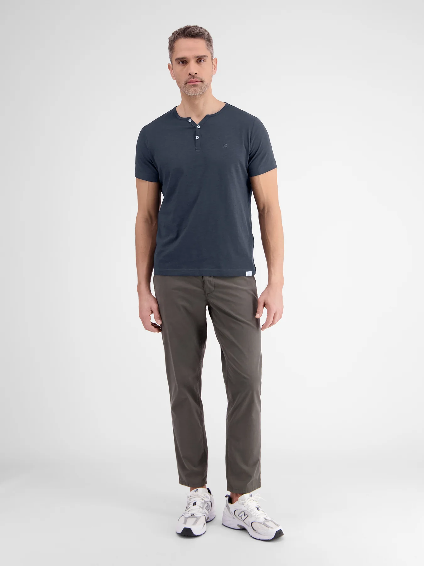 Lerros 2433908 BASIS HENLEY-SHIRT (485 CLASSIC NAVY) Preisnachlass