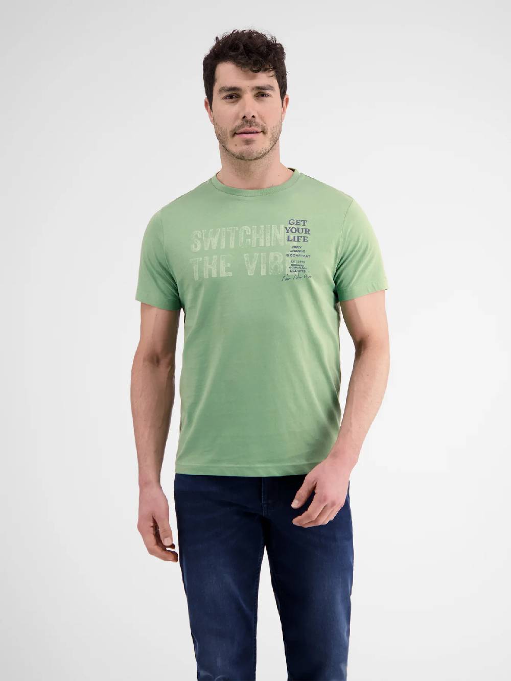 Lerros 2423005 EFFEN T-SHIRT PRINT OP DE BORST (612 SAGE GREEN) Begrenzt auf 3 Tage