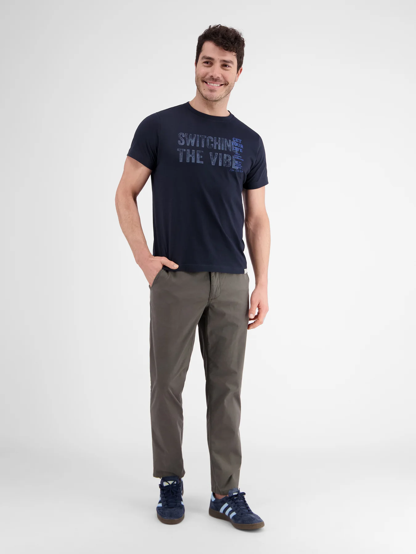 Lerros 2423005 EFFEN T-SHIRT PRINT OP DE BORST (485 CLASSIC NAVY) Speichern exportieren