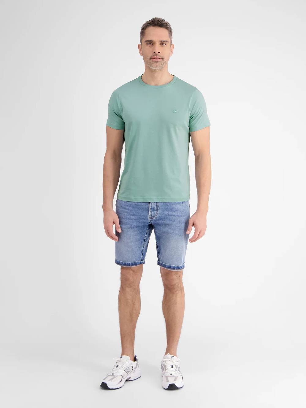 Lerros 2423000 EFFEN BASIC T-SHIRT LOGOSTEEK (622 COASTAL SEA BLUE) Rabatte dieses Monats