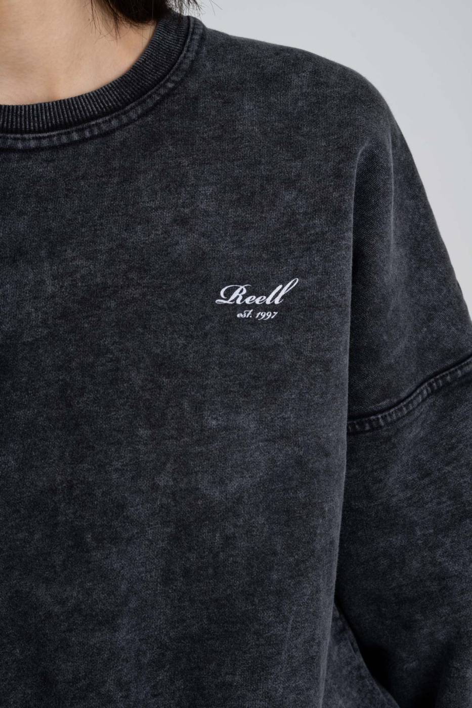 Reell Women Amara Crewneck Black Friday