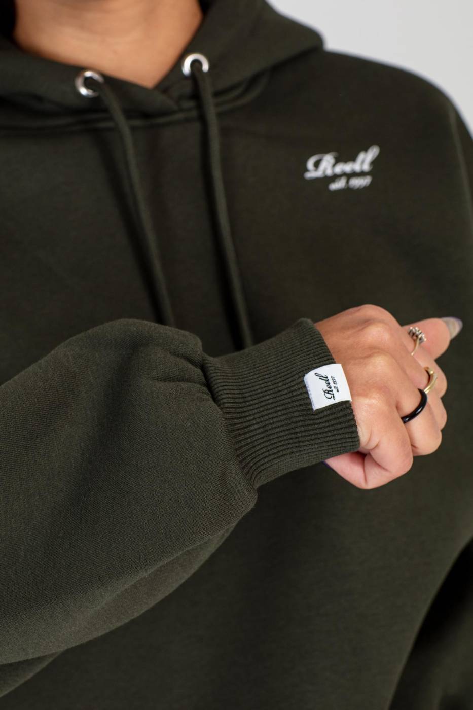 Reell Women Naomi Hoodie 50% Rabatt mit kostenlosem Versand