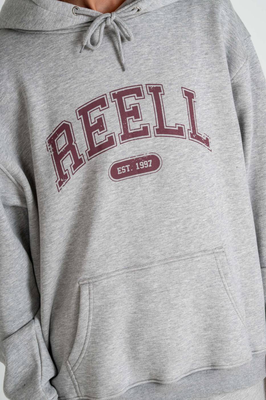 Reell Team Hoodie Nur noch ein Tag übrig