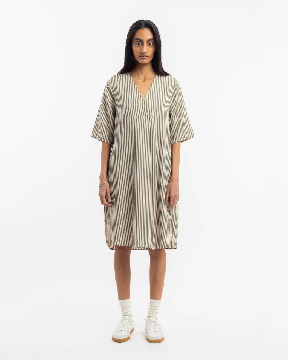 Rotholz Kaftan Kleid aus Lyocell - Oliv Gestreift Verkauf