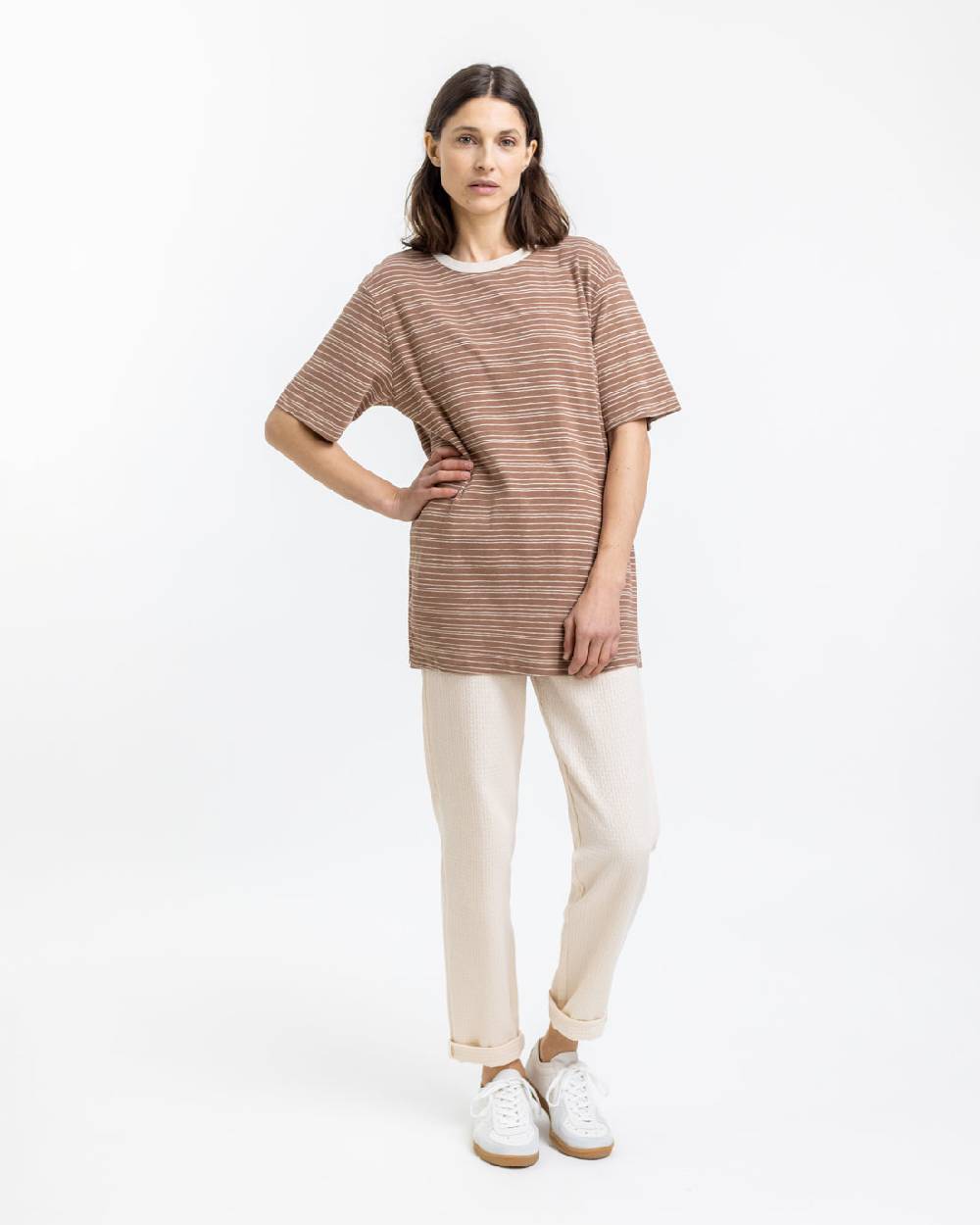 Rotholz Gestreiftes T-Shirt Braun Sonderangebot der Fabrik