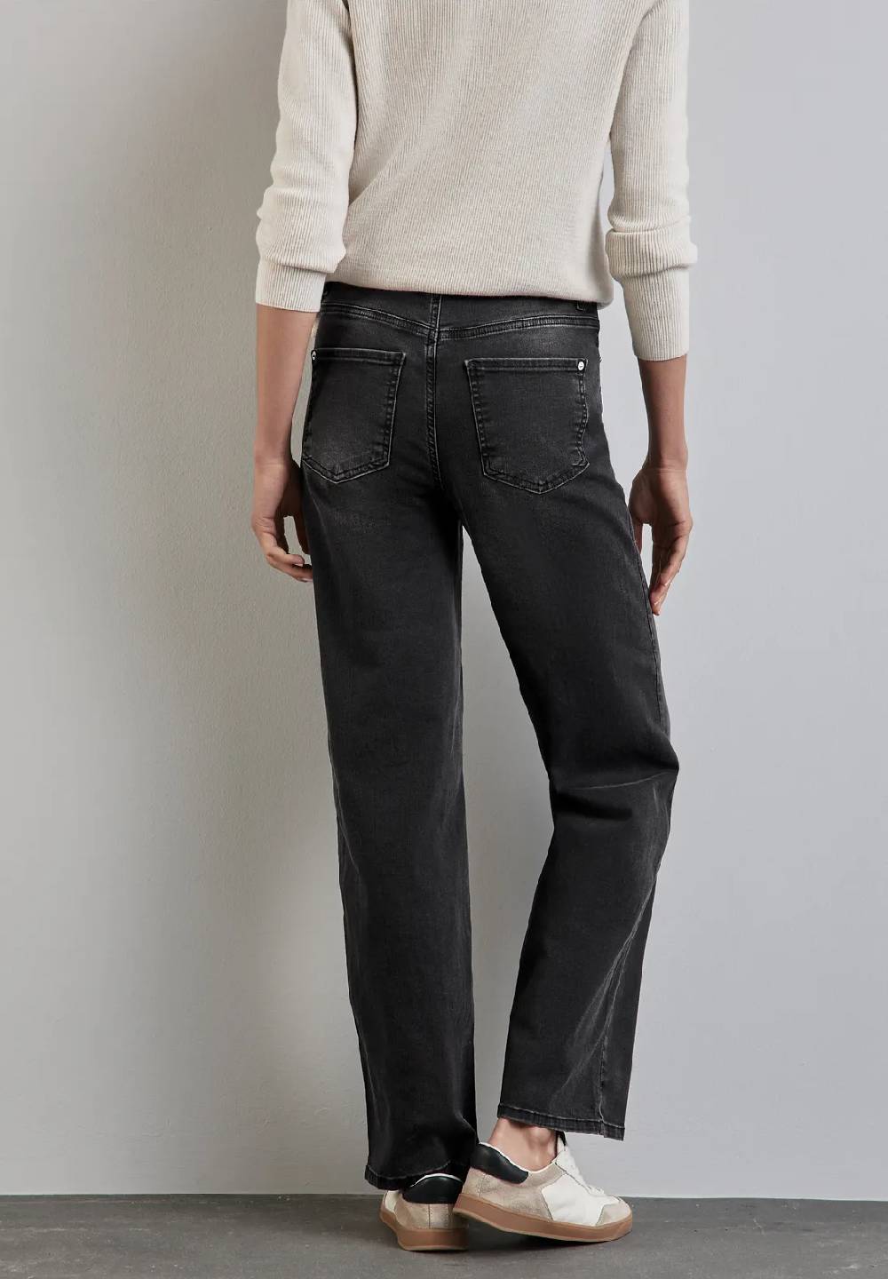Street One Jeans im Loose Fit Nur noch ein Tag übrig