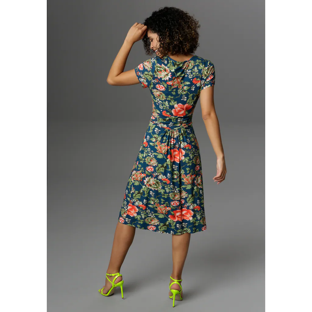 Aniston CASUAL Sommerkleid mit farbenfrohem Blumendruck Begrenzte Freigabe